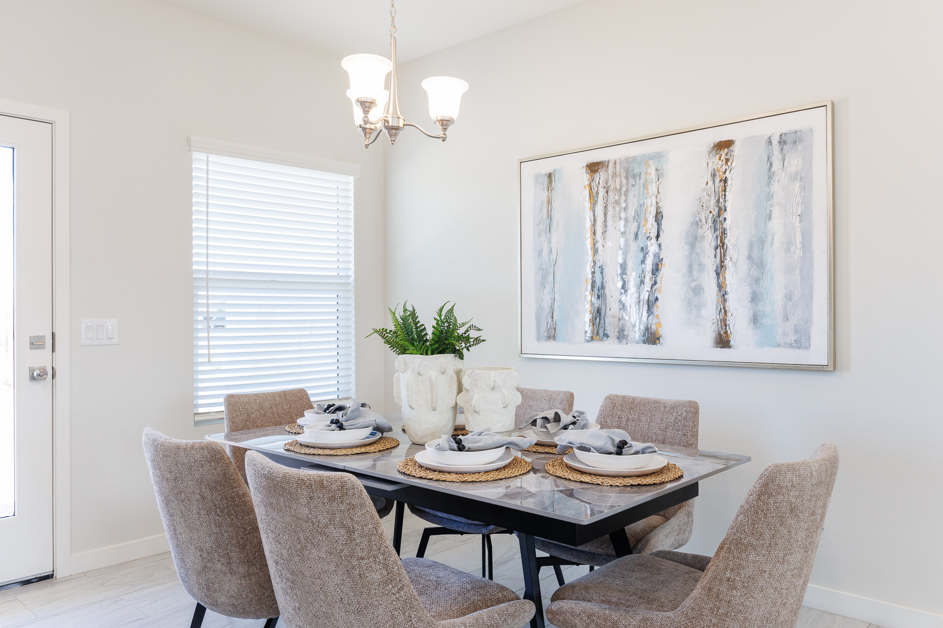 Dining space at 11119 W Hobbit Drive